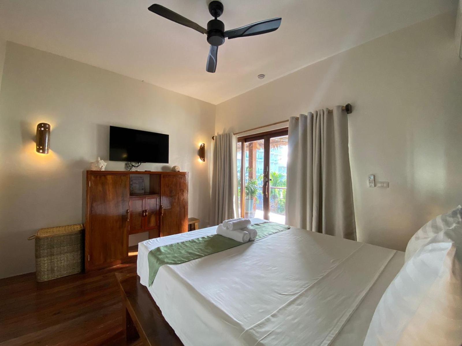 Happiness Boutique Resort El Nido Bagian luar foto