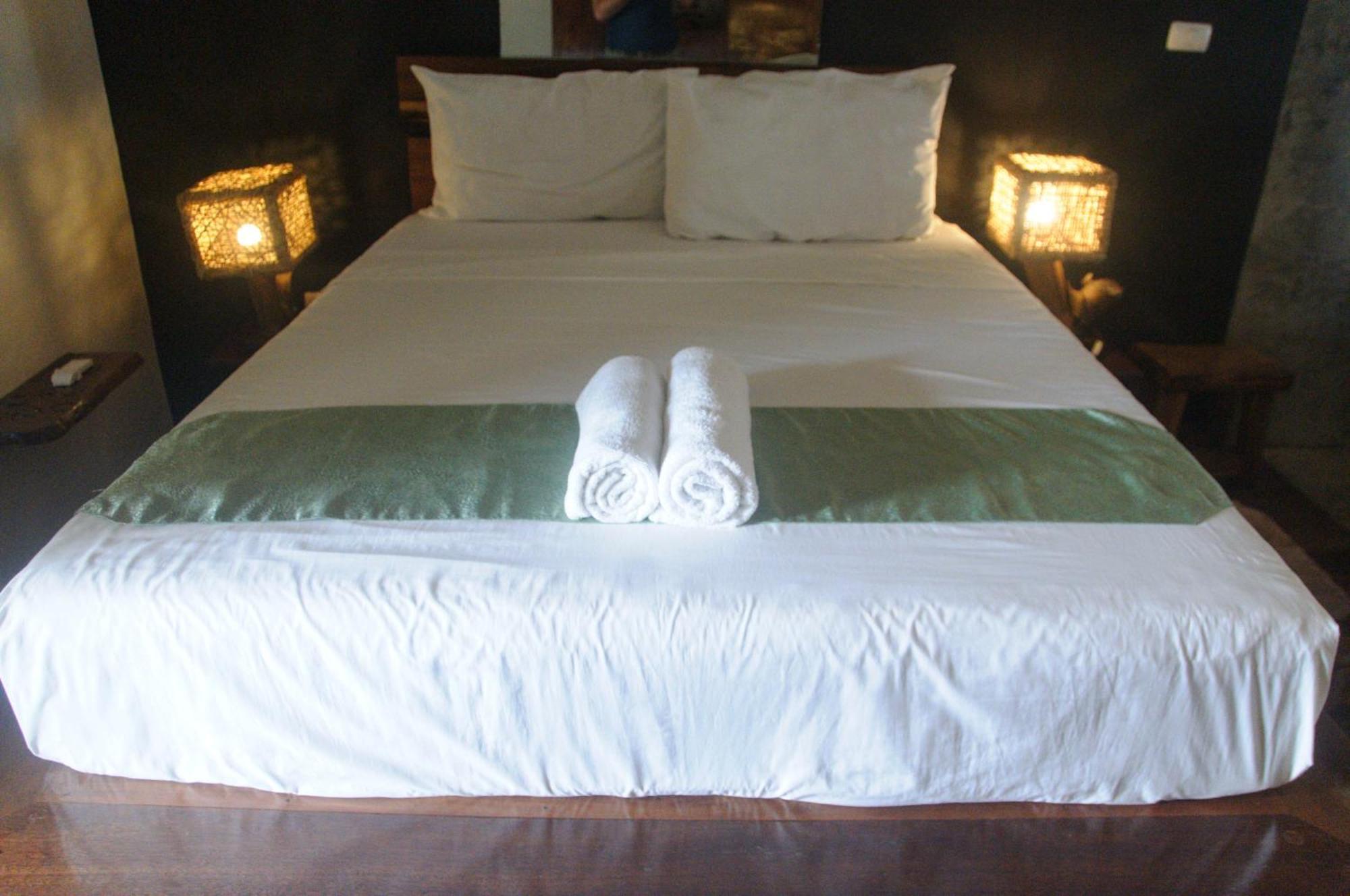 Happiness Boutique Resort El Nido Bagian luar foto